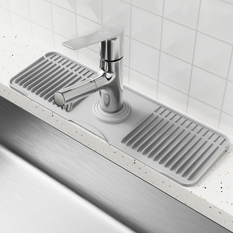 🚰 KAUFE 2, ERHALTE 1 GRATIS! 🧼 Schnelltrocknende Wasserhahnmatte für Die Küchenspüle – Silikon, Rutschfest & Ideal Zum Auffangen Von Wasser & Schmutz 🍽️