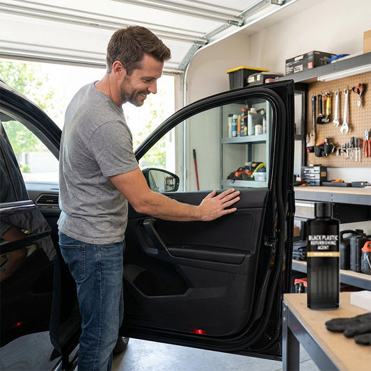Gluschwein - Set mit langanhaltenden Aufbereitungsmitteln für Kunststoffteile im Auto