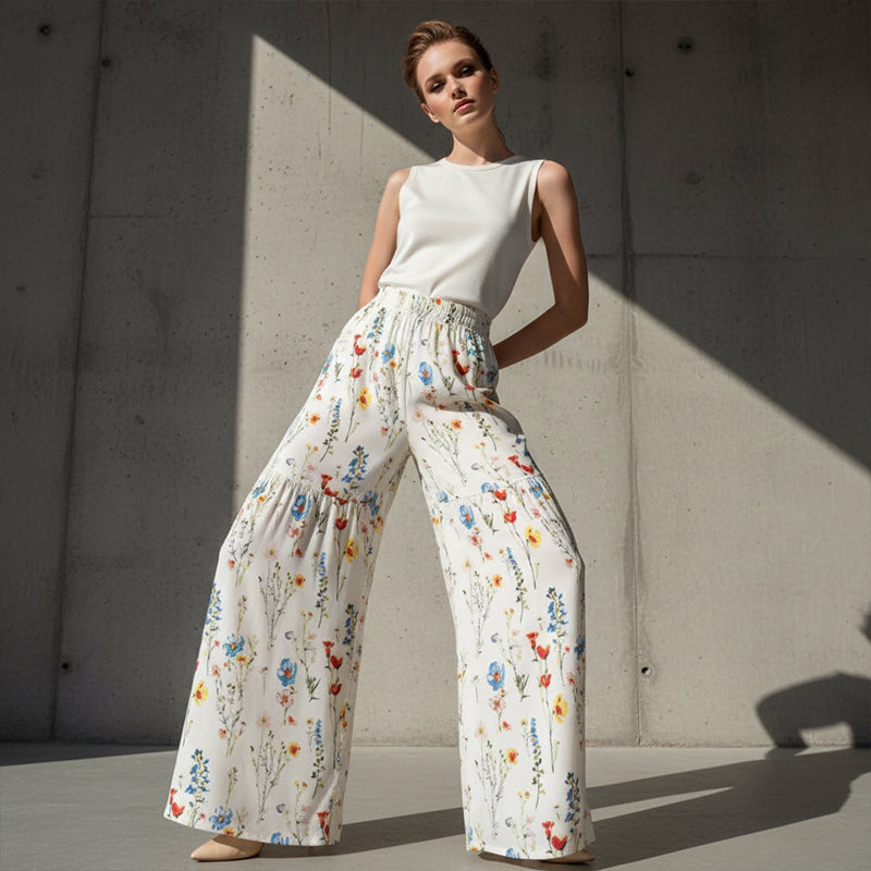 Gluschwein - Damenhose mit weitem Bein und Blumenmuster