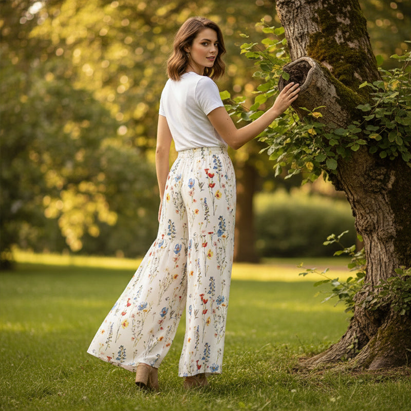 Gluschwein - Damenhose mit weitem Bein und Blumenmuster