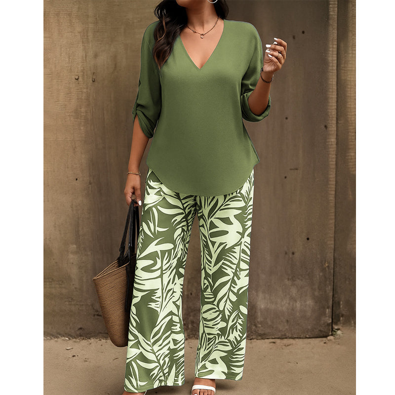 Gluschwein - Set aus Damenbluse mit V-Ausschnitt und bedruckter Hose mit weitem Bein