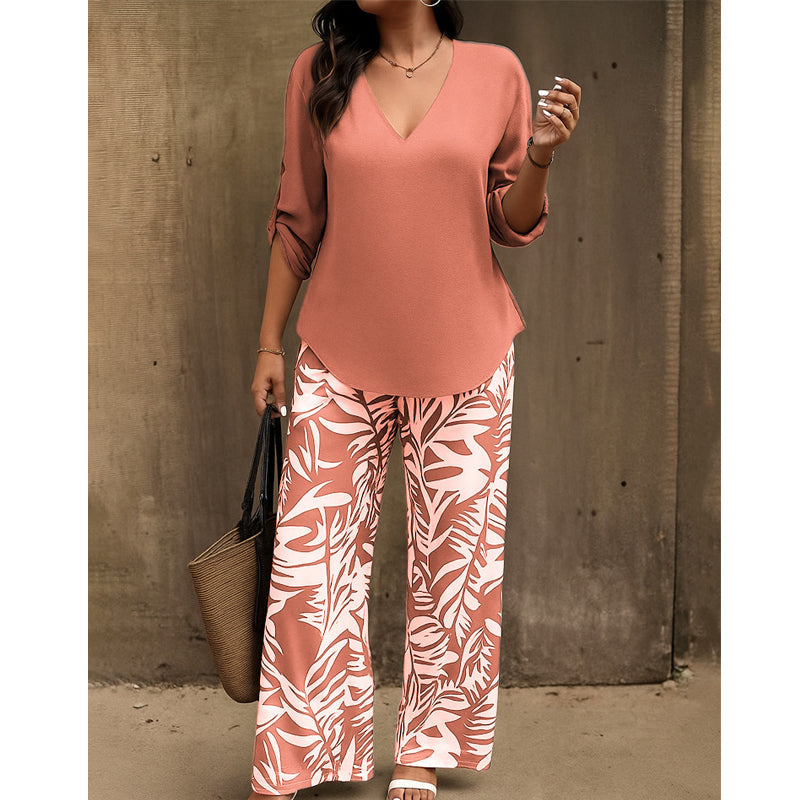 Gluschwein - Set aus Damenbluse mit V-Ausschnitt und bedruckter Hose mit weitem Bein