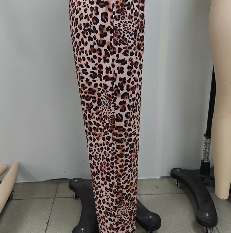 Modische, weite Hose mit geradem Bein und Leopardenmuster für Damen