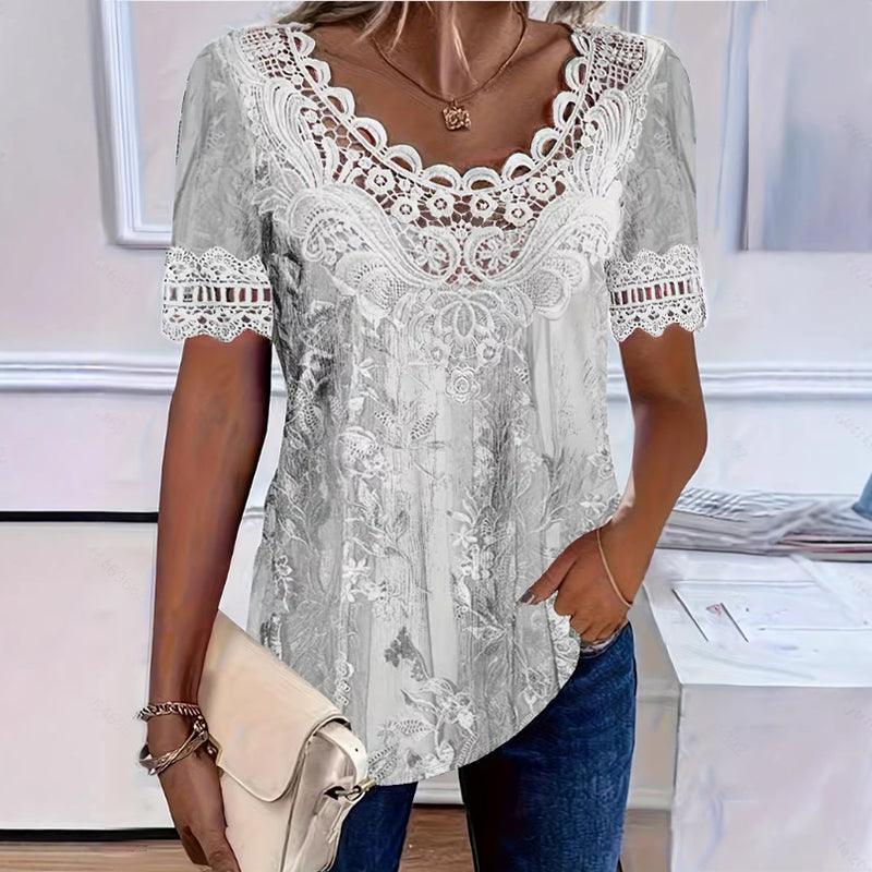 Gluschwein - Women's Lace Trim Scoop Neck T-Shirt