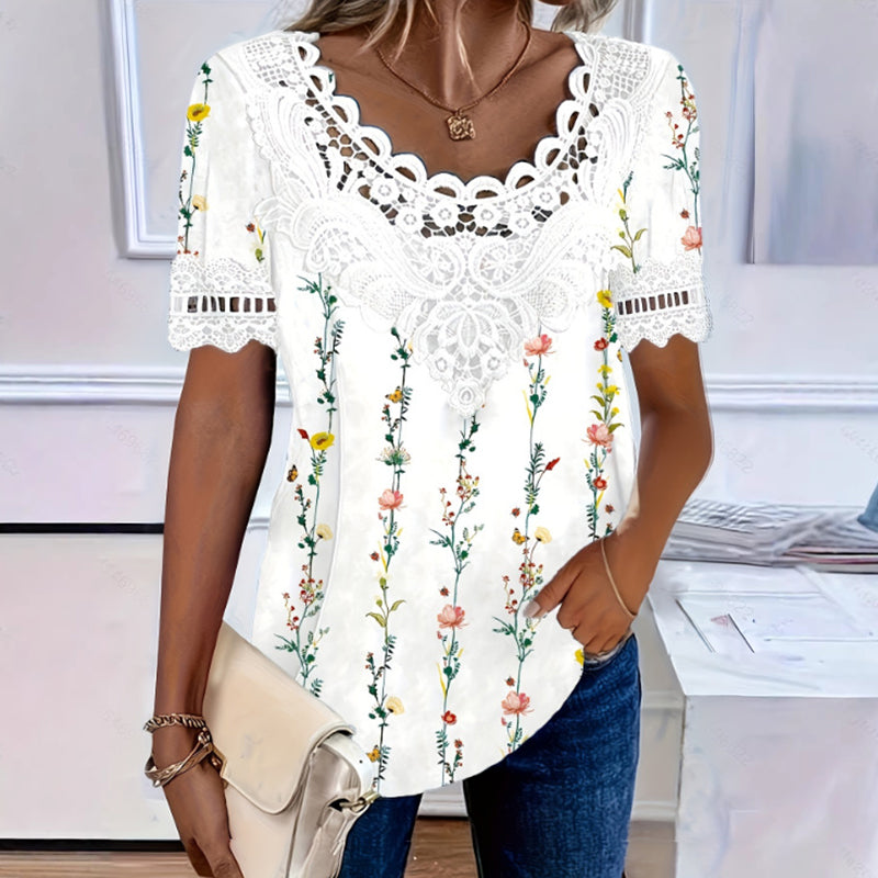 Gluschwein - Women's Lace Trim Scoop Neck T-Shirt
