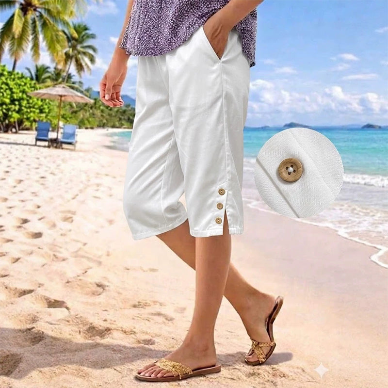 Damen-Sommerhose in 3/4-Länge mit Knopfverzierung
