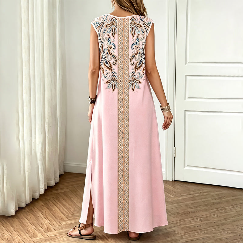 🎐 Fließendes Maxikleid mit Boho-Print✨ Kombiniere es mit einem geflochtenen Sonnenhut mit breiter Krempe und flachen Strandsandalen für einen entspannten Boho-Look im Resort-Stil! ✨