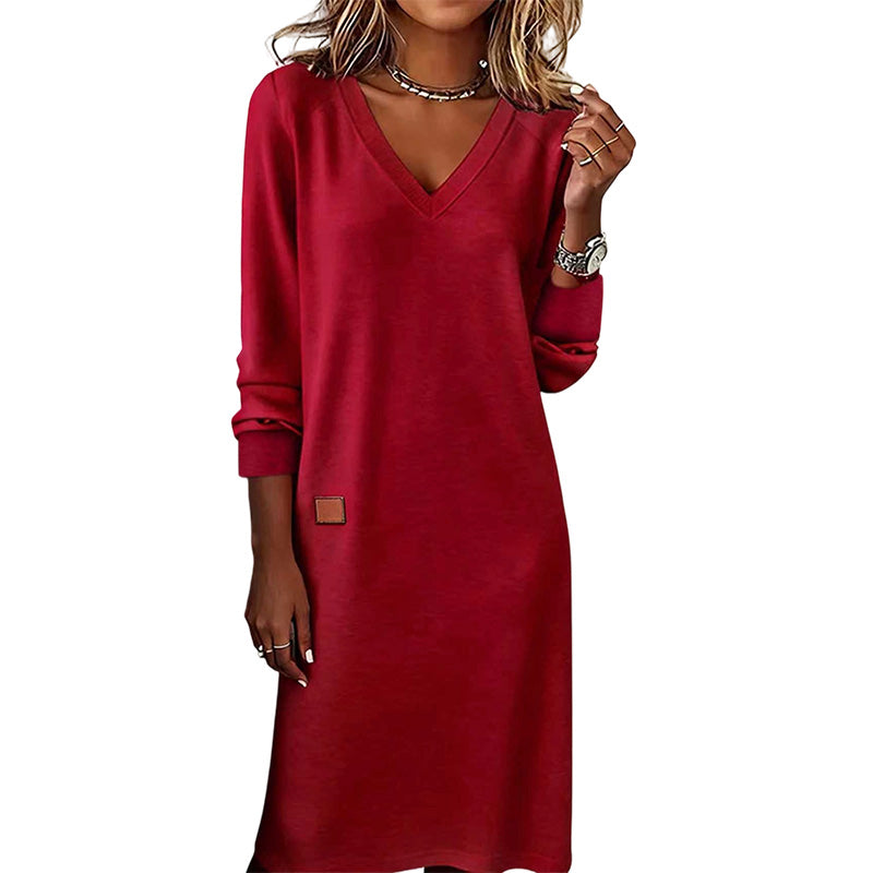 Schmeichelndes Midikleid mit V-Ausschnitt